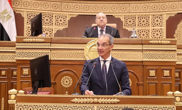 وزير الاتصالات وتكنولوجيا المعلومات يلقي كلمة خلال الجلسة العامة لمجلس الشيوخ