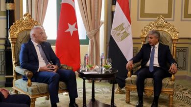 وزير السياحة والآثار يلتقي وزير الثقافة والسياحة بجمهورية تركيا لبحث سبل تعزيز التعاون المشترك بين البلدين في مجال السياحة والآثار