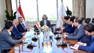 وزير التموين يعقد اجتماعًا مع ممثلي شعبة المواد الغذائية ونقابة بقالي التموين وشباب مشروع جمعيتي