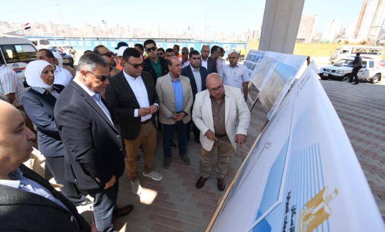 الشربيني ومحافظ الإسكندرية يتفقدان مشروع إنشاء كوبرى 45 محور السادات