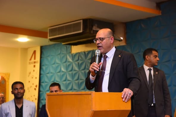 وزيرا "العمل" و"الأوقاف" يفتتحان ملتقى توظيف في "رأس غارب"