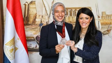 المشاط تُشارك في الاحتفال بـ «اليوم الأولمبي» وتُكرم لاعبة مصر