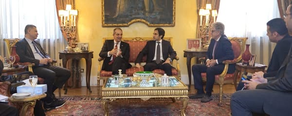 وزير الاتصالات يبحث مع مسئولى كبرى الشركات التكنولوجية العالمية فرص التوسع في استثماراتها فى مصر والتعاون في مجال بناء القدرات الرقمية