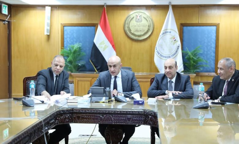 وزارة التربية والتعليم تستعرض تقرير غرفة العمليات لامتحانات الثانوية العامة