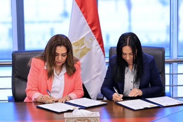 وزيرتا التضامن الاجتماعي والتنمية المحلية توقعان بروتوكول تعاون بشأن مشروع أيادي مصر