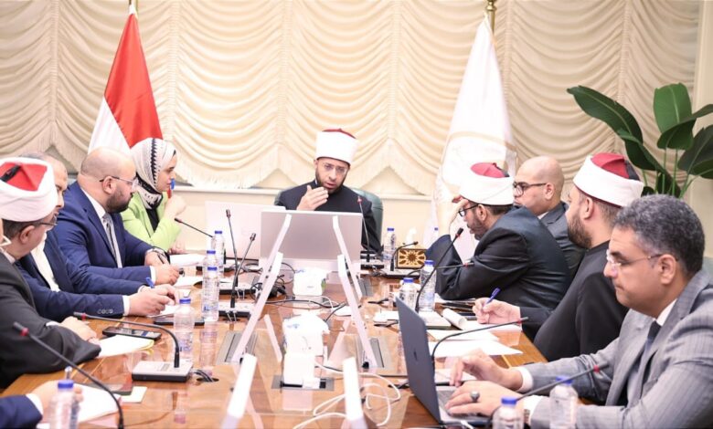 وزير الأوقاف يعقد اجتماعًا موسعًا لمتابعة الاستعدادات النهائية لإطلاق المنصة الرقمية للوزارة