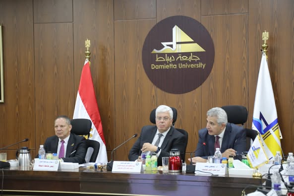 وزير التعليم العالي يترأس اجتماع المجلس الأعلى للجامعات بجامعة دمياط