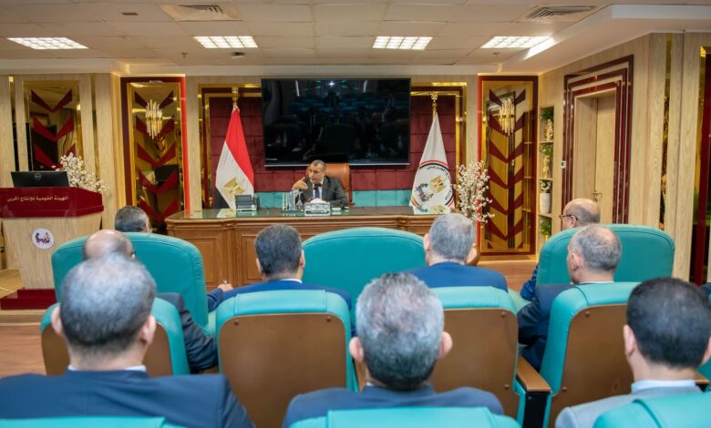 وزير الدولة للإنتاج الحربي يلتقي رؤساء البعثات الدبلوماسية والقنصلية المصرية بالخارج