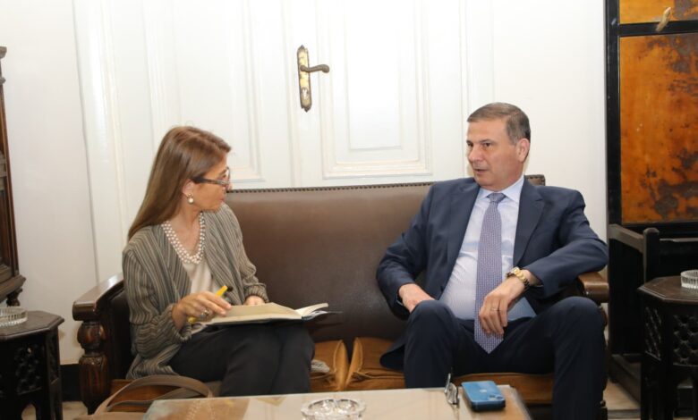 وزير الزراعة يلتقي مدير مكتب اليونسكو بالقاهرة ويصطحبها في جولة بالمتحف الزراعي