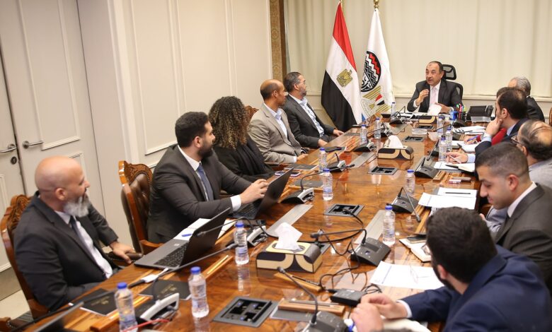 وزير قطاع الأعمال العام يبحث مع SAP مصر مستجدات تطبيق نظام ERP في الشركات التابعة