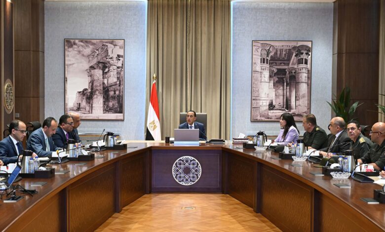 رئيس الوزراء يتابع إجراءات ترشيد استهلاك الكهرباء في الحي الحكومي بالعاصمة الإدارية الجديدة
