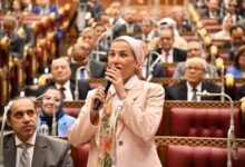 وزيرة البيئة وتناقش الآثر التشريعي لقانون المحميات الطبيعية.. وتستعرض جهود الدولة في التكيف مع آثار تغير المناخ