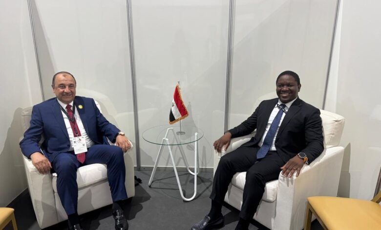 شيمي يبحث مع وزيري السياحة والإسكان ورئيس الصندوق السيادي في أنجولا فرص التعاون المشترك