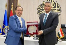محافظ أسوان يستقبل مدير صندوق مكافحة الإدمان لتكثيف الجهود