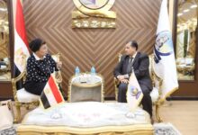 نائب وزير الصحة تبحث مع رئيس جامعة جنوب الوادي تعزيز التعاون لتحسين الخصائص السكانية والصحة الإنجابية بمحافظة قنا