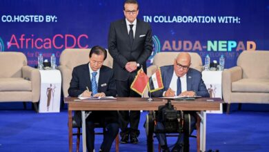 وزير الصحة يشهد توقيع عقد الشراكة بين الهيئة العربية للتصنيع للأجهزة الطبية XGY وشركة لتأسيس الشركة العربية - الصينية للصناعات الطبية