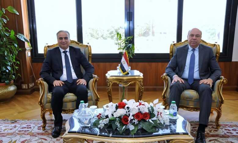 وزير الطيران يلتقي رئيس جهاز حماية المستهلك لبحث سبل التعاون المشترك بين الجانبين
