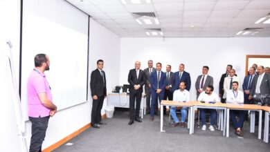 وزير العمل يُعلن عن 600 منحة مجانية لتدريب الشباب في مركز تدريب شركة الحفر المصرية