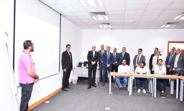 وزير العمل يُعلن عن 600 منحة مجانية لتدريب الشباب في مركز تدريب شركة الحفر المصرية