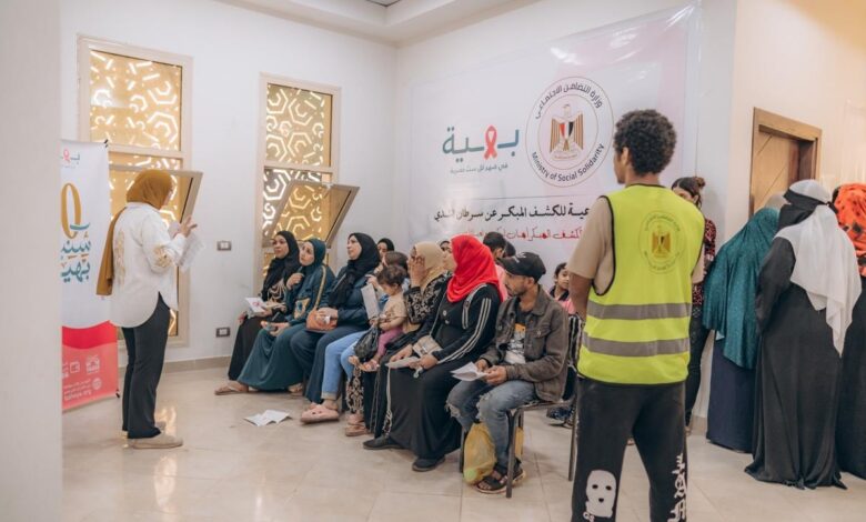 وزيرة التضامن تتلقى تقريرًا عن التدخلات التنموية لدعم سكان المناطق المطورة بديلة العشوائيات