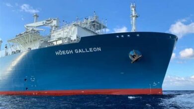 وزارة البترول والثروة المعدنية تؤمن إمدادات الغاز لجميع القطاعات بأربع سفن تغييز