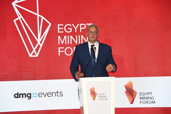 وزير البترول: التكنولوجيا الحديثة تمثل عنصرًا لتحقيق نقلة نوعية في قطاع التعدين الذي تعول عليه الدولة في زيادة مساهمته بالناتج المحلي