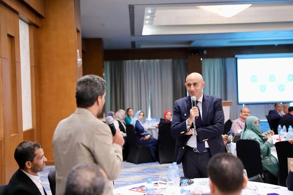 عبد اللطيف يشهد انطلاق البرنامج التدريبي الموسع لمعلمي اللغة العربية عن المناهج المطورة بالتعاون مع منظمة اليونيسف