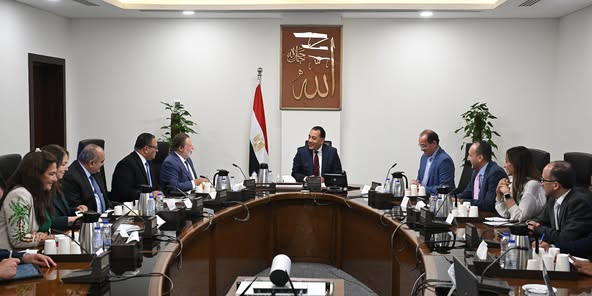 رئيس الوزراء يتابع جهود خفض الدين العام من الناتج المحلي