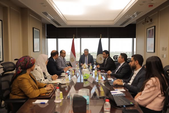 فتحي يتابع استعدادات إطلاق منصة "رحلة" لتنظيم الرحلات المدرسية المجانية للمدارس الحكومية للمواقع الأثرية والمتاحف المفتوحة للزيارة على مستوى الجمهورية