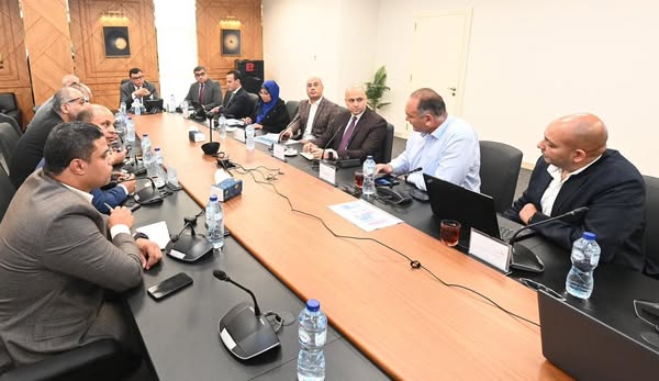 الشربيني يواصل متابعة موقف مبيعات وتسويق المشروعات بالمدن الجديدة ويعقد اجتماعًا مع مسئولي شركة "فاوندرز للتطوير العقاري"
