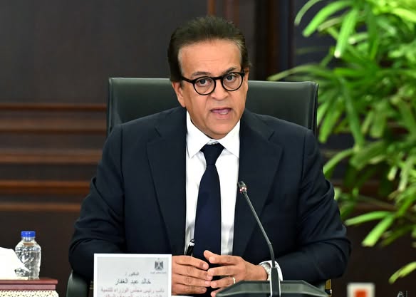 "د. عبد الغفار" ود. مايا مرسي" يستعرضان جهود الدولة المصرية فى التعامل مع أزمة قطاع غزة