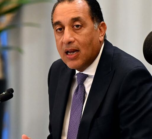 رئيس الوزراء يستعرض تقريرًا حول موقف تقديم خدمات الشهر العقاري