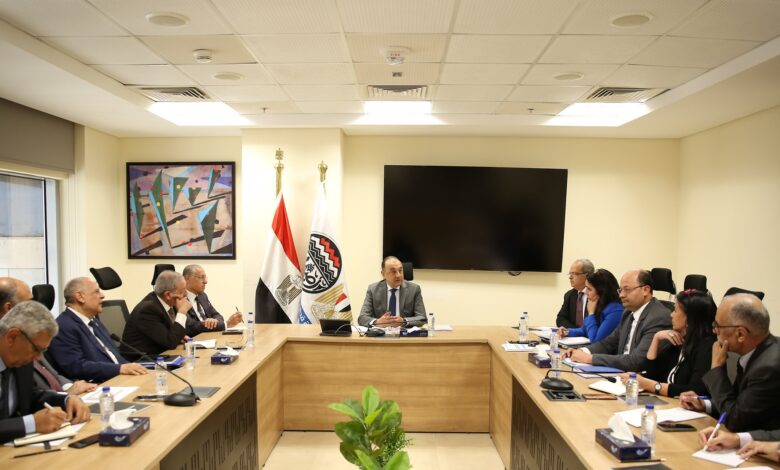 شيمي الاستغلال الأمثل للأصول وتعظيم العوائد وتحسين نظم الإدارة بالشركات التابعة لدعم خطط التحديث والتطوير