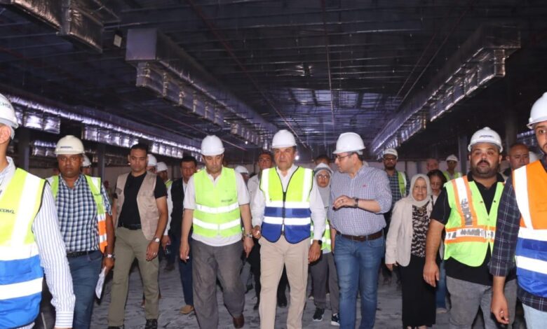 شيمي في جولة ميدانية بشركة دمياط للغزل والنسيج لمتابعة تقدم العمل بمشروع التطوير