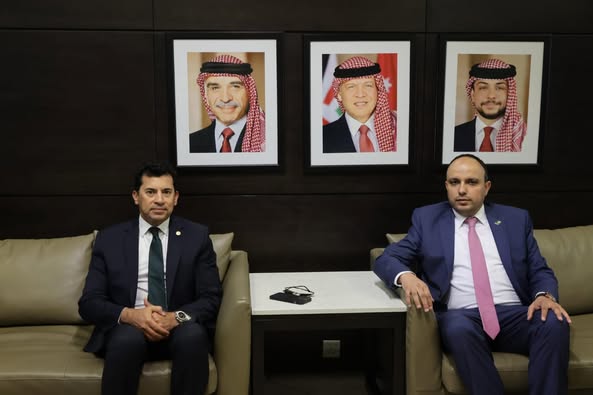 صبحي يصل إلى الأردن للمشاركة في تدشين الخطة التنفيذية للاستراتيجية العربية للشباب والسلام والأمن