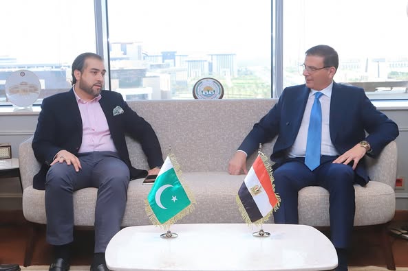 فاروق يبحث مع وزير الزراعة الباكستاني بإقليم بنجاب تعزيز التعاون الزراعي وتبادل الخبرات