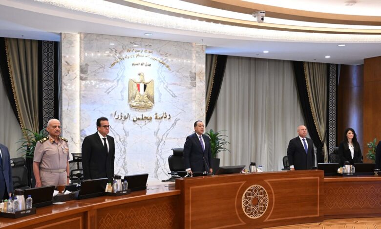 مجلس الوزراء يقف دقيقة حداد على أرواح شهداء الدائري الإقليمي وسنترال رمسيس