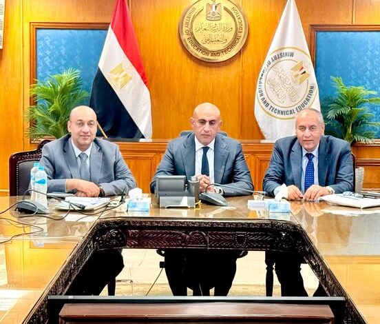 وزارة التربية والتعليم تستعرض تقرير غرفة العمليات في عاشر أيام امتحانات الثانوية العامة