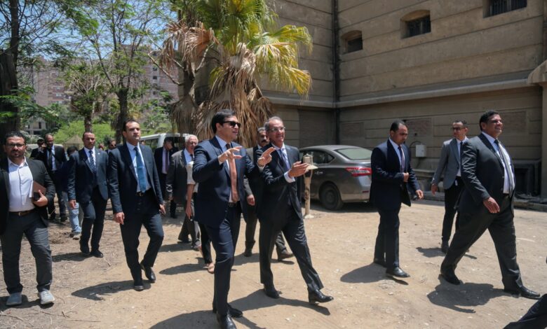 وزيرا الثقافة والاتصالات وتكنولوجيا المعلومات يتفقدان متحف الأمير وحيد سليم