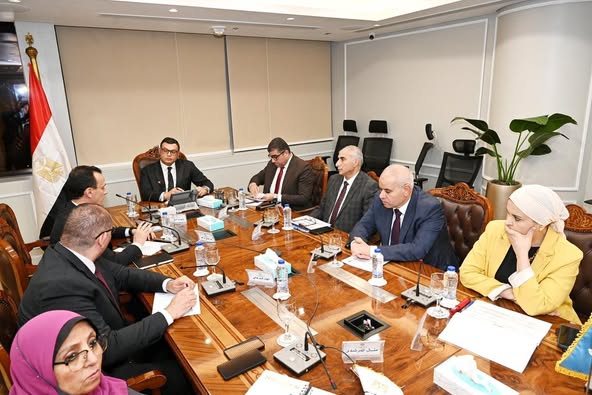 وزير الإسكان يتابع موقف مبادرتي بيتك في مصر وبيت الوطن للمصريين بالخارج
