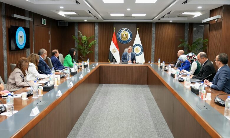 وزير البترول يستقبل أعضاء لجنة التعدين بغرفة التجارة الأمريكية