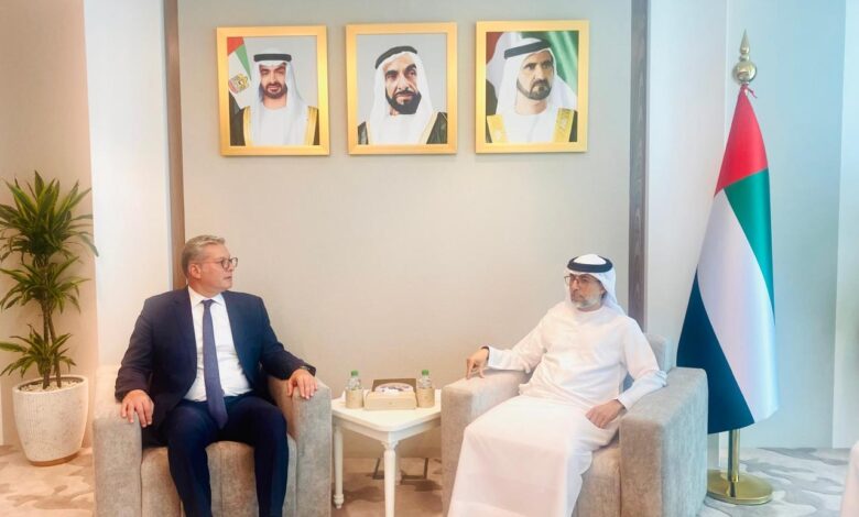 وزير البترول يعقد اجتماعًا مع وزير الطاقة والبنية التحتية الإماراتي بإمارة أبوظبي