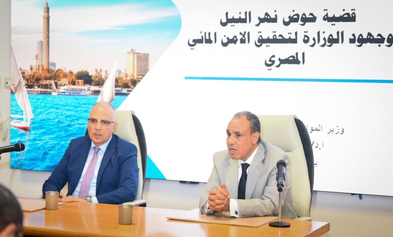 وزير الخارجية والهجرة يستقبل وزير الموارد المائية والري