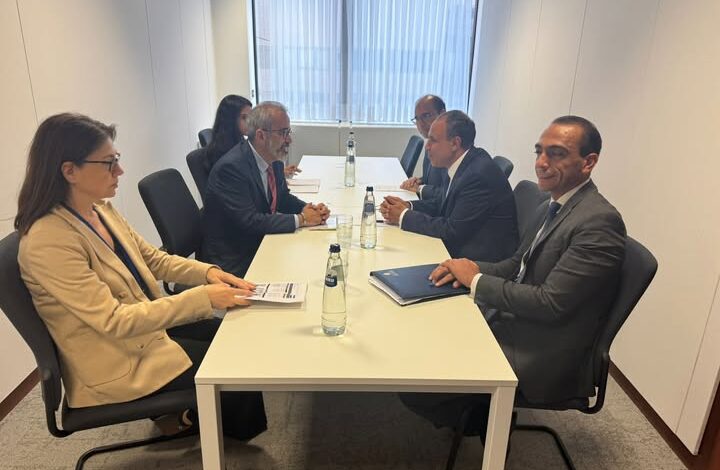 وزير الخارجية والهجرة يلتقي مع وزير خارجية البرتغال