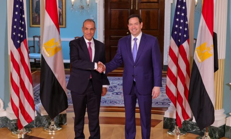 وزير الخارجية والهجرة يلتقي وزير الخارجية الأمريكي