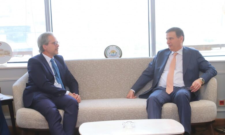 وزير الزراعة يستقبل المستشار الزراعي الهولندي لبحث سبل تعزيز التعاون المشترك