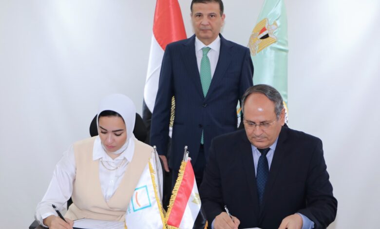 وزير الزراعة يشهد توقيع بروتوكول تعاون بين البحوث الزراعية وحياه كريمة
