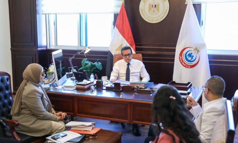 وزير الصحة يعقد اجتماعًا لمتابعة مستجدات العمل بمنظومة خدمات نقل الدم القومية