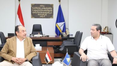 وزير قطاع الأعمال العام يلتقي محافظ دمياط في مستهل زيارته للمحافظة