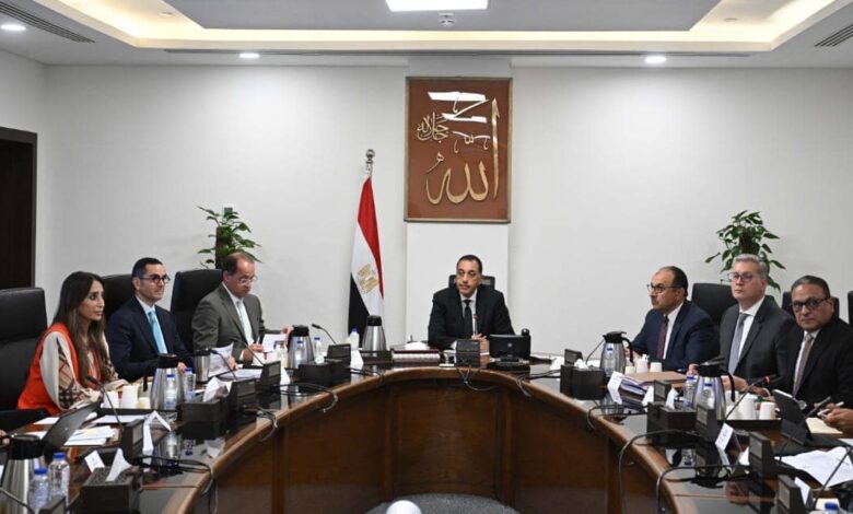 رئيس الوزراء يُتابع موقف تنفيذ برنامج الطروحات الحكومية